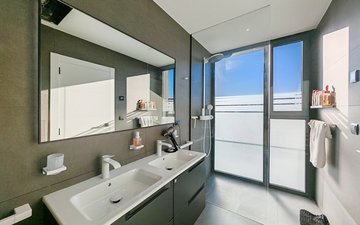 Property slide 14