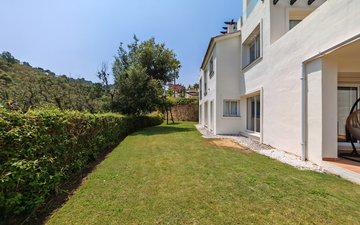 Property slide 16