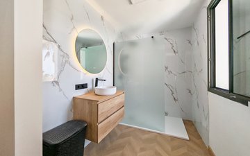 Property slide 16