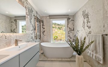 Property slide 18