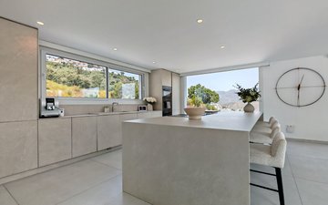 Property slide 10
