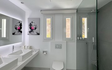 Property slide 18