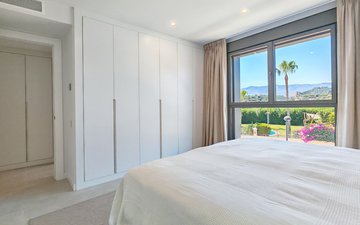 Property slide 21