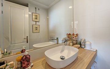 Property slide 16