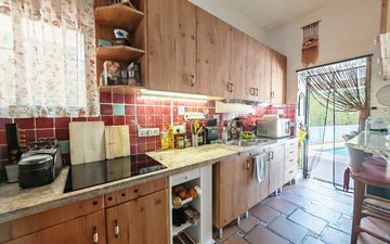 Property slide 22