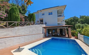Property slide 17