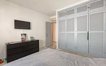 Property slide 18