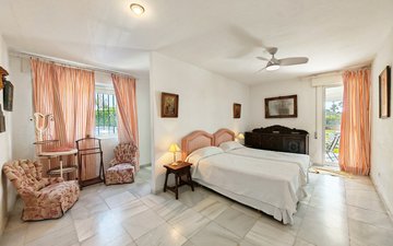 Property slide 18