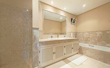 Property slide 10