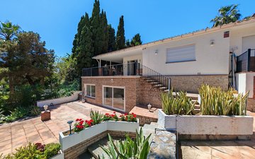 Property slide 18