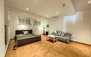 Property slide 16