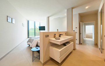 Property slide 18