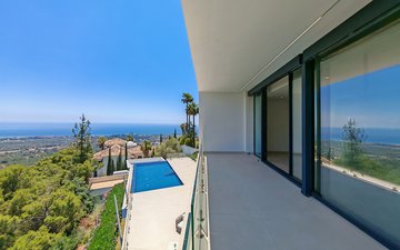 Property slide 17