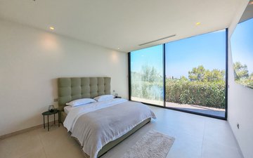 Property slide 20