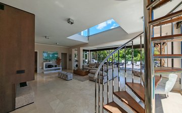 Property slide 10