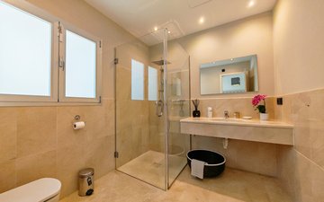 Property slide 15