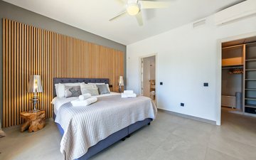 Property slide 17