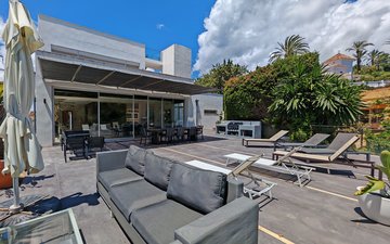 Property slide 25