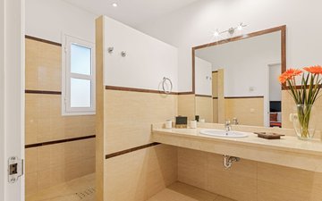 Property slide 17