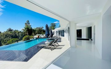 Property slide 17