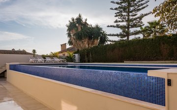 Property slide 17