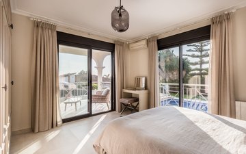 Property slide 10