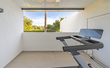 Property slide 32