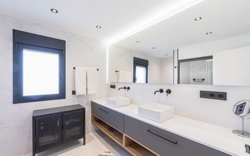 Property slide 31
