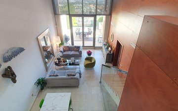 Property slide 20
