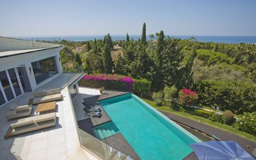 Property slide 18