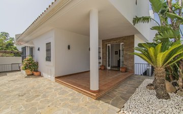 Property slide 18