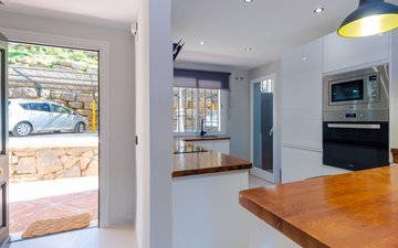 Property slide 19