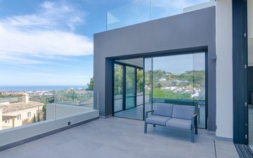 Property slide 22