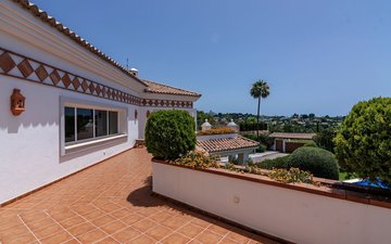 Property slide 22