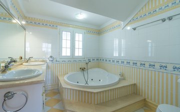 Property slide 14