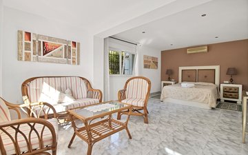 Property slide 20
