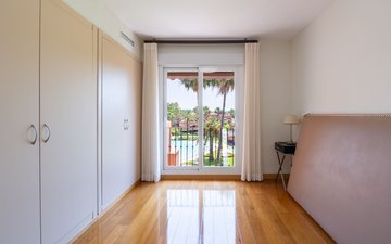 Property slide 10