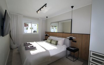 Property slide 40