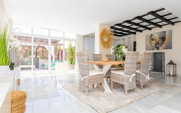 Property slide 10