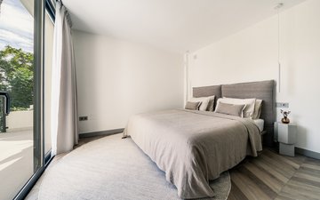 Property slide 32