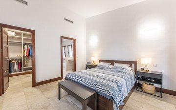 Property slide 10