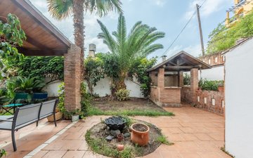 Property slide 8