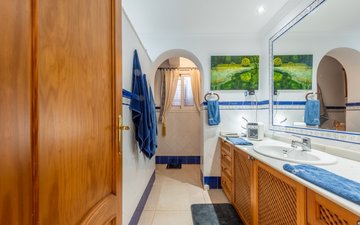 Property slide 18