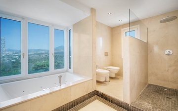 Property slide 18