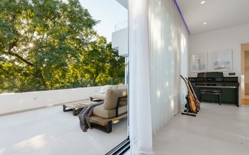 Property slide 30