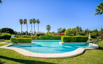 Property slide 18