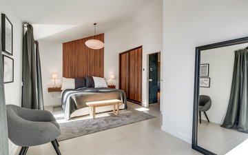 Property slide 16