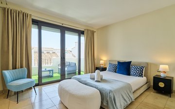 Property slide 21