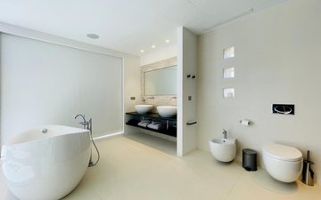 Property slide 44