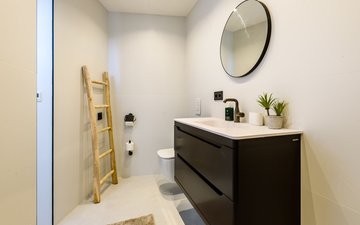 Property slide 16